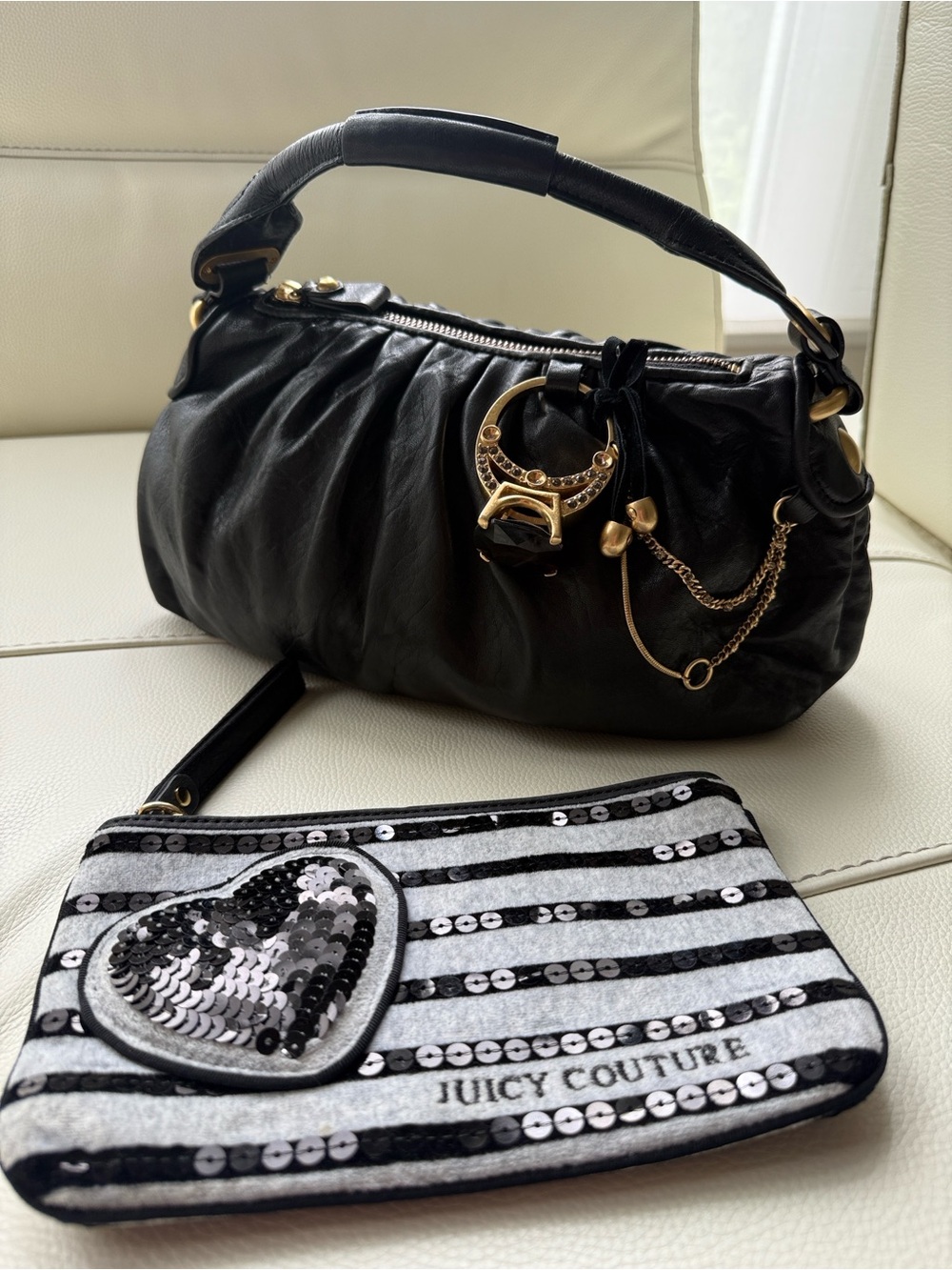 Juicy Couture‎ Black Leather Hobo Bag With A Large Ring Charm And Chain